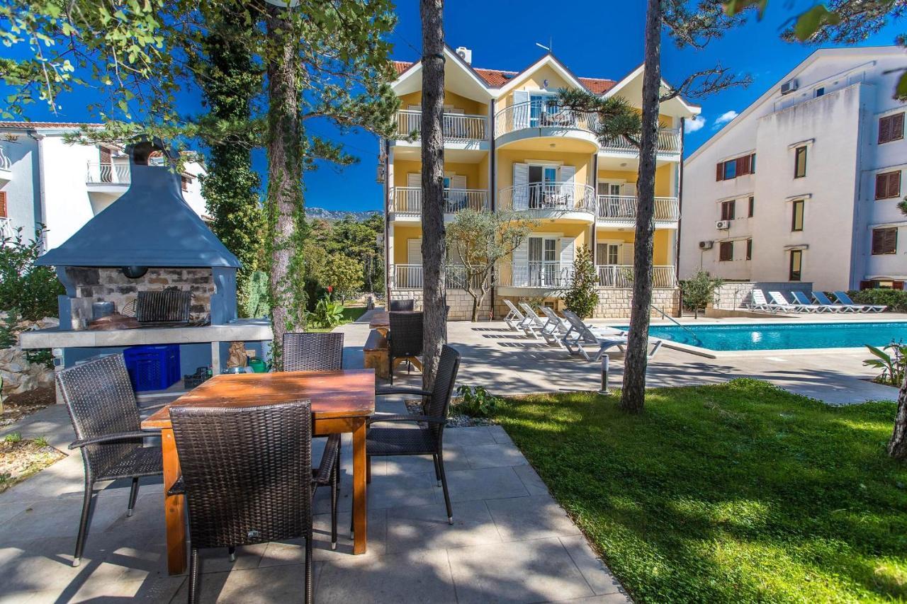 Apartments With A Swimming Pool Jadranovo, Crikvenica - 3238 Buitenkant foto