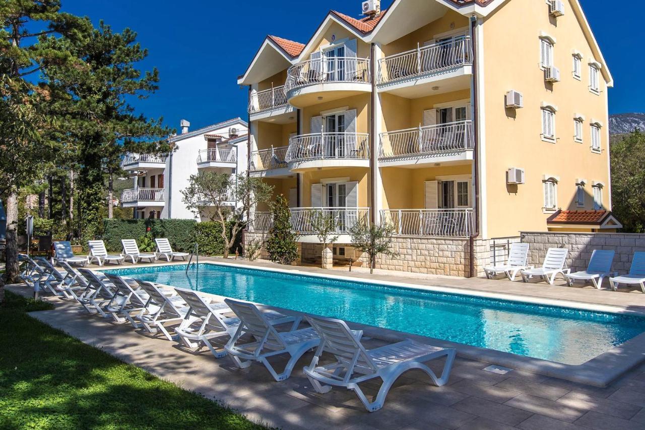 Apartments With A Swimming Pool Jadranovo, Crikvenica - 3238 Buitenkant foto