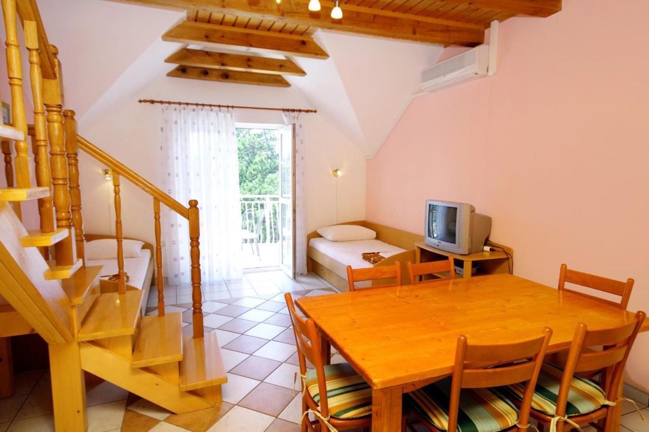 Apartments With A Swimming Pool Jadranovo, Crikvenica - 3238 Buitenkant foto